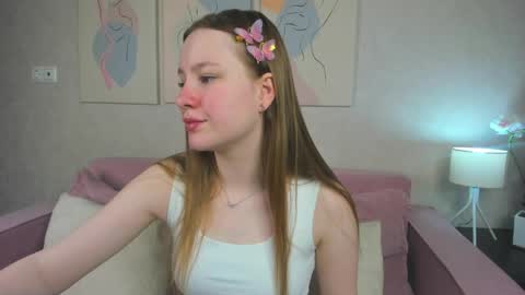 Snapshot of lina_smilee chatting on 05/04/26, 01:12 Lina online show from 05/04/26, 01:12