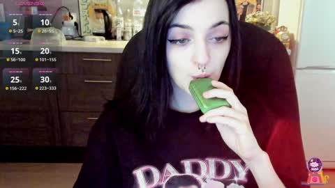 Snapshot of lina_tyaan chatting on 02/04/25, 07:51 Lina 3  1715622743 online show from 02/04/25, 07:51