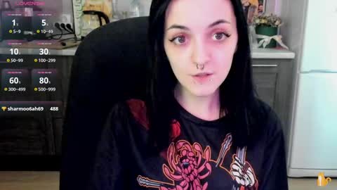 Snapshot of lina_tyaan chatting on 02/26/25, 11:09 Lina 3  1715622743 online show from 02/26/25, 11:09