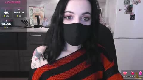 Snapshot of lina_tyaan chatting on 12/05/25, 08:12 Lina 3 1715622743 online show from 12/05/25, 08:12