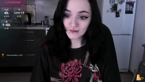 Lina 3  1715622743 online show from 02/25/26, 10:03