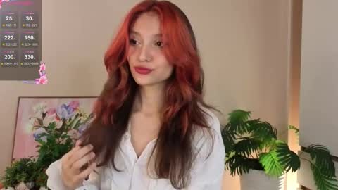 Snapshot of linaage chatting on 11/15/25, 04:58 Lina online show from 11/15/25, 04:58