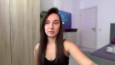 Snapshot of linabbb chatting on 09/15/25, 08:47 Lina online show from 09/15/25, 08:47