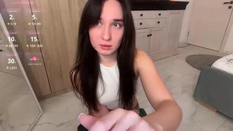 Snapshot of linabbb chatting on 11/14/25, 09:24 Lina online show from 11/14/25, 09:24