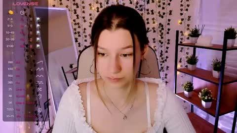 Lina online show from 05/19/26, 06:42