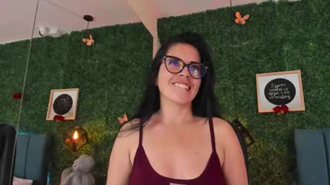 Snapshot of linagh chatting on 02/04/26, 11:38 Lina online show from 02/04/26, 11:38