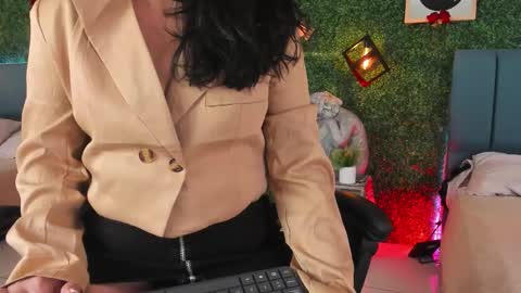 Snapshot of linagh chatting on 02/09/26, 11:36 Lina online show from 02/09/26, 11:36