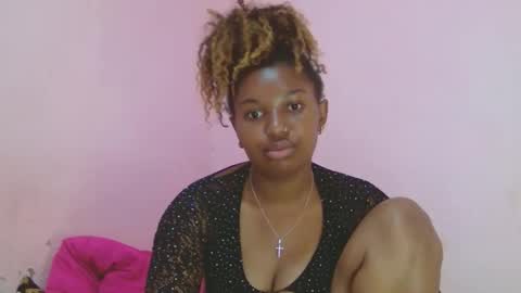 linah1123 online show from 10/02/25, 11:23