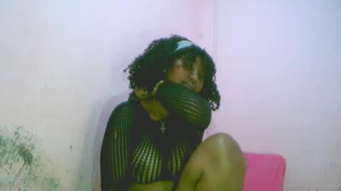 linah1123 online show from 10/05/25, 09:34