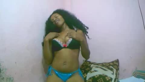 linah1123 online show from 12/04/25, 09:12