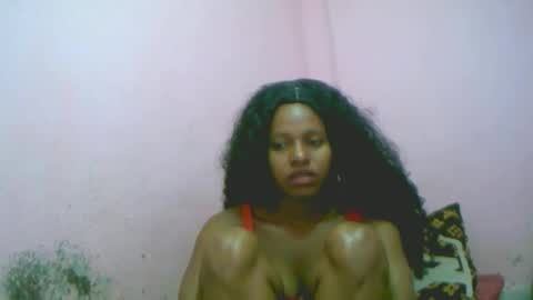 Snapshot of linah1123 chatting on 12/16/25, 11:21 linah1123 online show from 12/16/25, 11:21