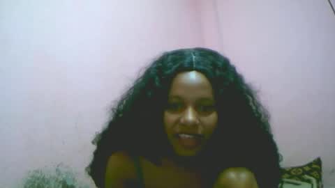 Snapshot of linah1123 chatting on 12/19/25, 05:58 linah1123 online show from 12/19/25, 05:58