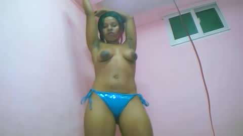 Snapshot of linah1123 chatting on 12/19/25, 07:54 linah1123 online show from 12/19/25, 07:54