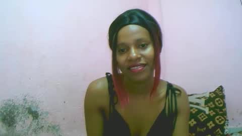 Snapshot of linah1123 chatting on 12/20/25, 11:50 linah1123 online show from 12/20/25, 11:50