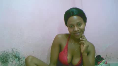 Snapshot of linah1123 chatting on 02/02/26, 01:59 linah1123 online show from 02/02/26, 01:59