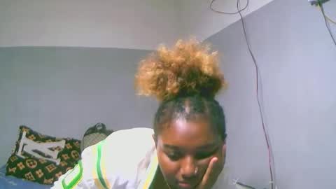 Snapshot of linah1123 chatting on 02/10/26, 07:34 linah1123 online show from 02/10/26, 07:34