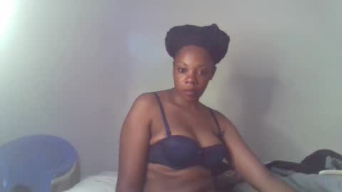 Snapshot of linahusu chatting on 11/20/25, 01:06 linahusu online show from 11/20/25, 01:06