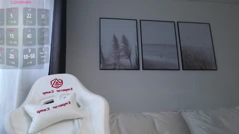 Lina online show from 10/05/25, 08:23