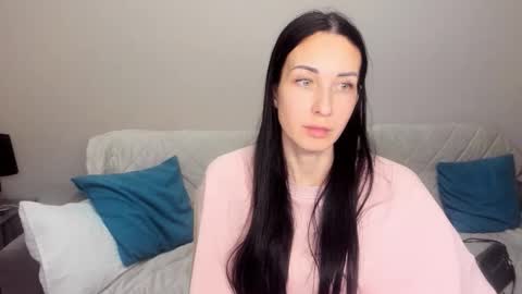 LinaLivee online show from 01/18/26, 03:49