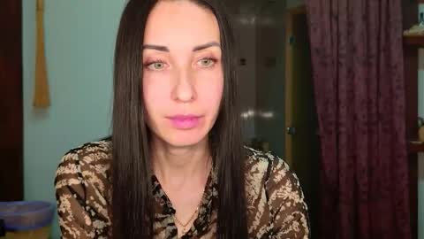 LinaLivee online show from 02/10/26, 07:18