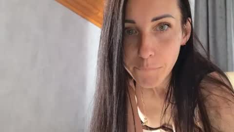 Snapshot of linalivee chatting on 07/14/26, 10:09 LinaLivee online show from 07/14/26, 10:09