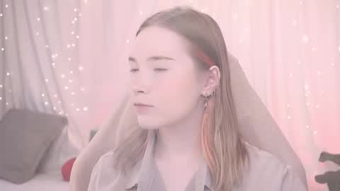 Lina online show from 11/05/25, 05:07