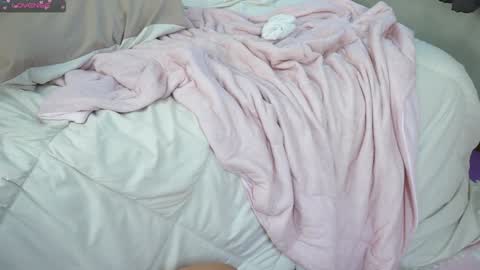 Snapshot of linasiren chatting on 02/07/25, 11:23 Lina My schedule GMT0 Thu-Mon 3am-10am online show from 02/07/25, 11:23