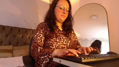 LINCE online show from 05/26/26, 01:40