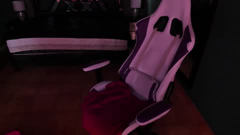  Linda  online show from 02/23/25, 04:24