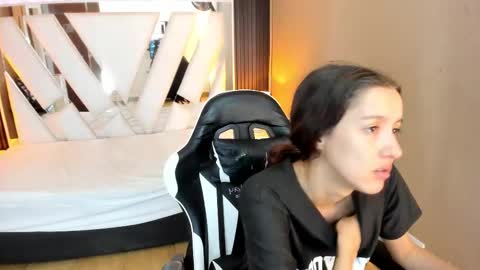  Linda  online show from 03/22/26, 02:31