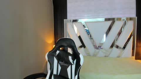  Linda  online show from 04/06/26, 06:31