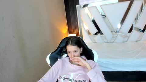  Linda  online show from 04/26/26, 01:42