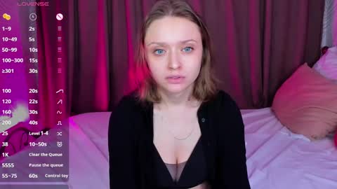 Snapshot of linda__bryant chatting on 01/17/25, 03:55 Linda GMT2 Mon Tu Fri Sa Su 0300am-1000 am online show from 01/17/25, 03:55