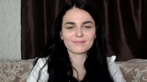Snapshot of linda_aa chatting on 03/04/25, 10:49 Linda online show from 03/04/25, 10:49