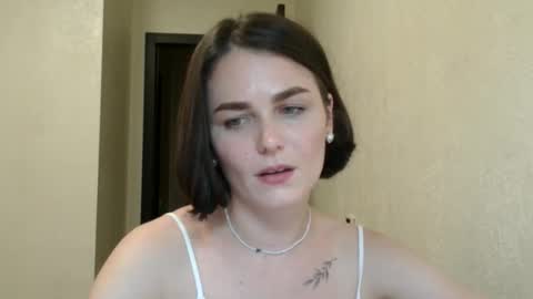 Snapshot of linda_aa chatting on 06/10/26, 08:08 Linda online show from 06/10/26, 08:08