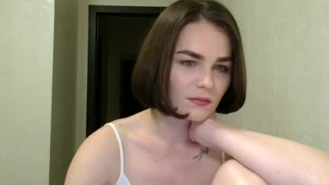 Snapshot of linda_aa chatting on 06/14/26, 07:38 Linda online show from 06/14/26, 07:38