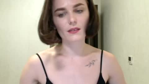 Snapshot of linda_aa chatting on 07/13/26, 07:27 Linda online show from 07/13/26, 07:27