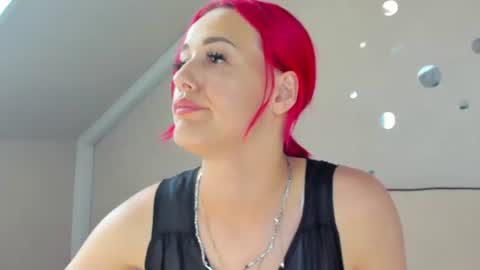 Snapshot of linda_jonys chatting on 07/14/26, 10:21 Linda online show from 07/14/26, 10:21
