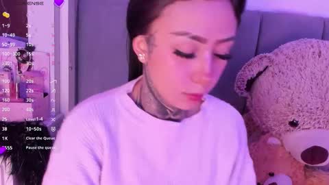 Lindaa maria  online show from 01/17/26, 05:12