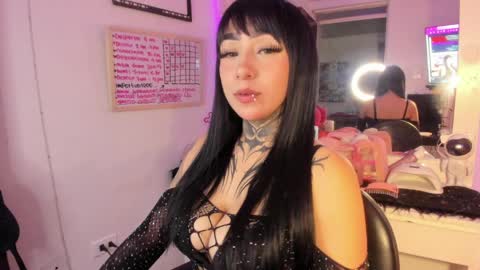 Lindaa maria  online show from 04/07/26, 02:56