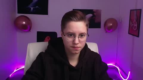 Linda online show from 02/16/25, 10:21