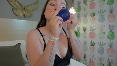Snapshot of linda_montoya chatting on 07/11/26, 12:19 linda_montoya online show from 07/11/26, 12:19
