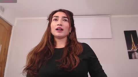 Maria Paula online show from 12/18/25, 12:22