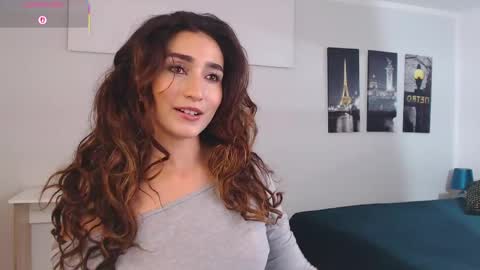 Snapshot of linda_morgan1 chatting on 04/25/26, 12:19 Maria Paula online show from 04/25/26, 12:19