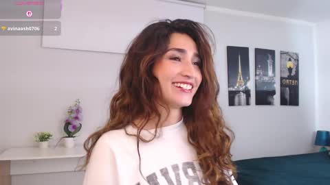 Snapshot of linda_morgan1 chatting on 04/26/26, 01:31 Maria Paula online show from 04/26/26, 01:31
