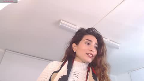 Snapshot of linda_morgan1 chatting on 04/28/26, 12:21 Maria Paula online show from 04/28/26, 12:21