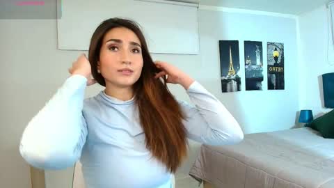 Snapshot of linda_morgan1 chatting on 05/18/26, 12:11 Maria Paula online show from 05/18/26, 12:11