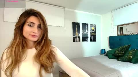 Snapshot of linda_morgan1 chatting on 06/29/26, 10:37 Maria Paula online show from 06/29/26, 10:37