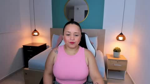 Snapshot of linda_rios_ chatting on 12/20/24, 07:17 L I N D A online show from 12/20/24, 07:17