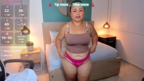 Snapshot of linda_rios_ chatting on 01/16/25, 10:02 L I N D A online show from 01/16/25, 10:02